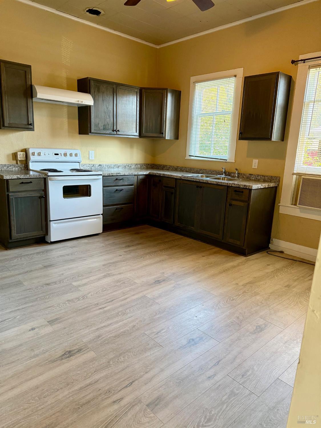 Detail Gallery Image 3 of 20 For 16451 4th St, Guerneville,  CA 95446 - 2 Beds | 1 Baths