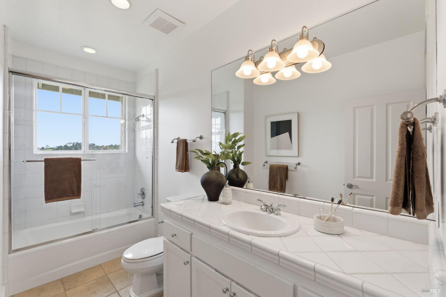 Detail Gallery Image 40 of 58 For 711 Forest Way, Mill Valley,  CA 94941 - 4 Beds | 3/1 Baths