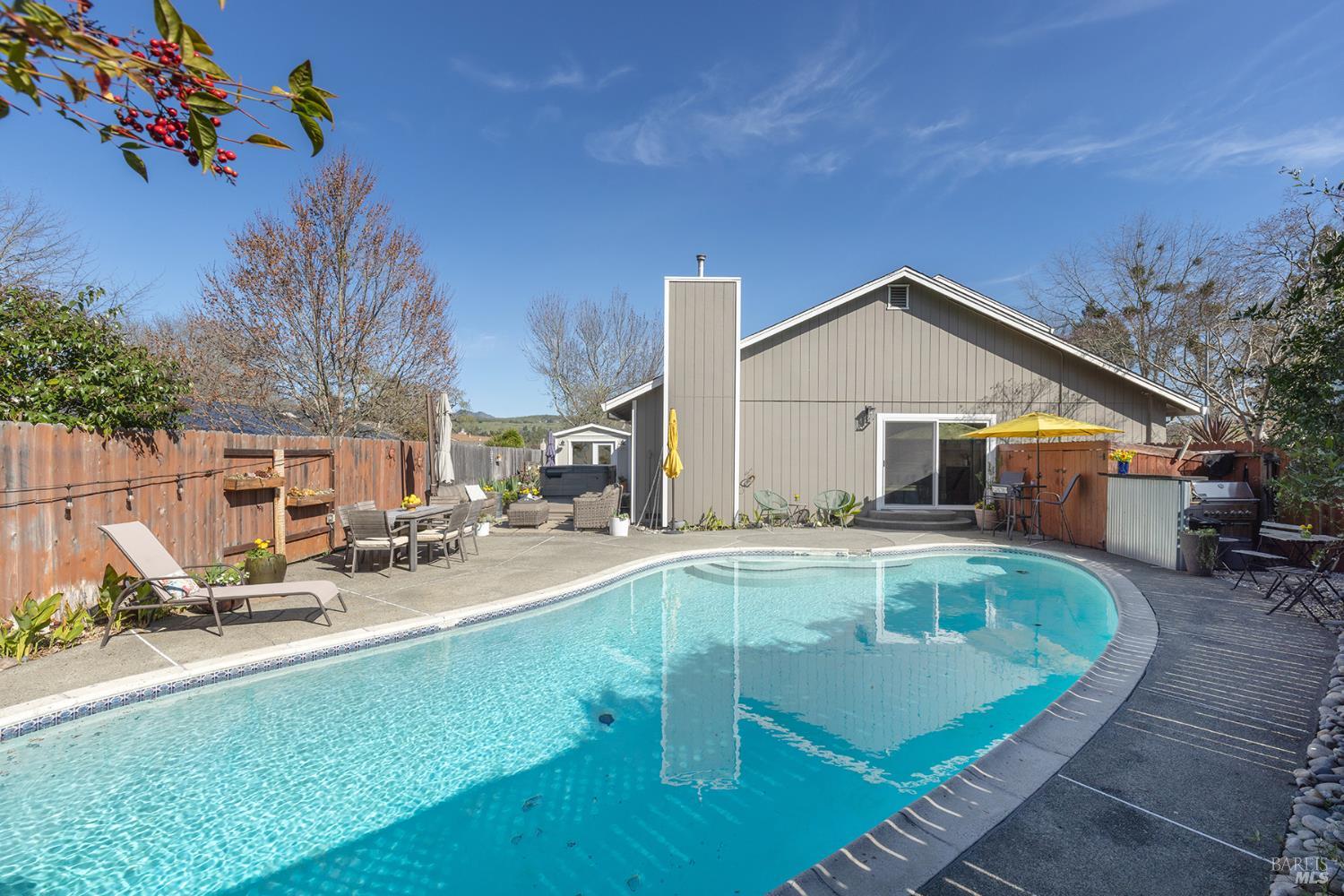 Detail Gallery Image 48 of 61 For 2409 Canin Ct, Santa Rosa,  CA 95405 - 3 Beds | 2 Baths