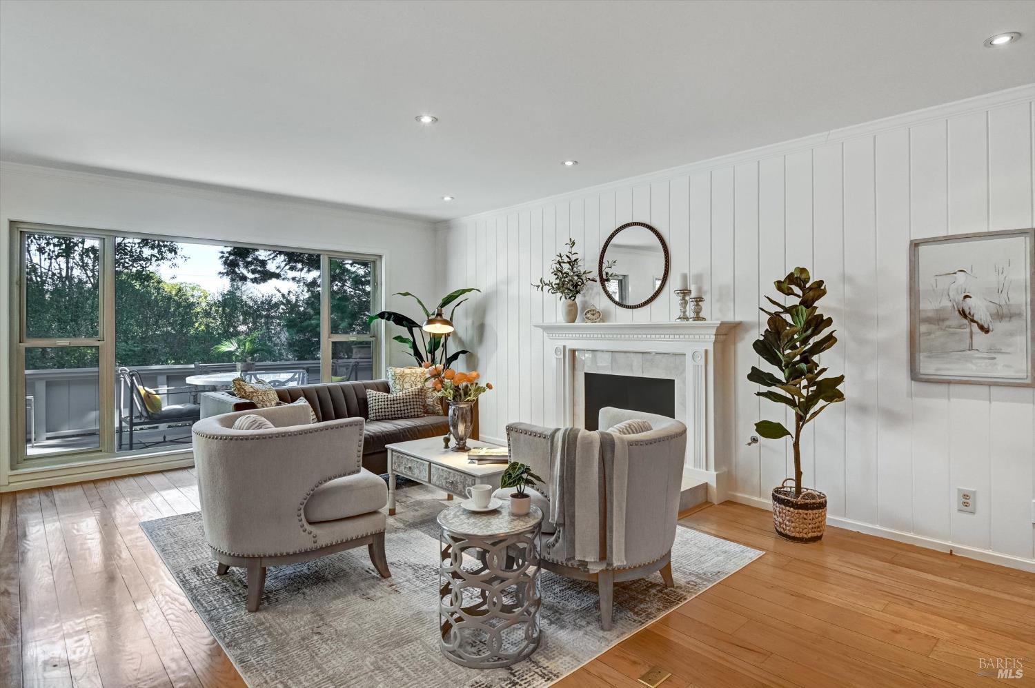 Detail Gallery Image 7 of 36 For 28 Hillcrest Dr, San Rafael,  CA 94901 - 2 Beds | 2 Baths