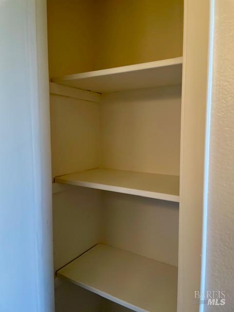 Detail Gallery Image 13 of 34 For 14 Scottsdale Way, Novato,  CA 94947 - 2 Beds | 2 Baths