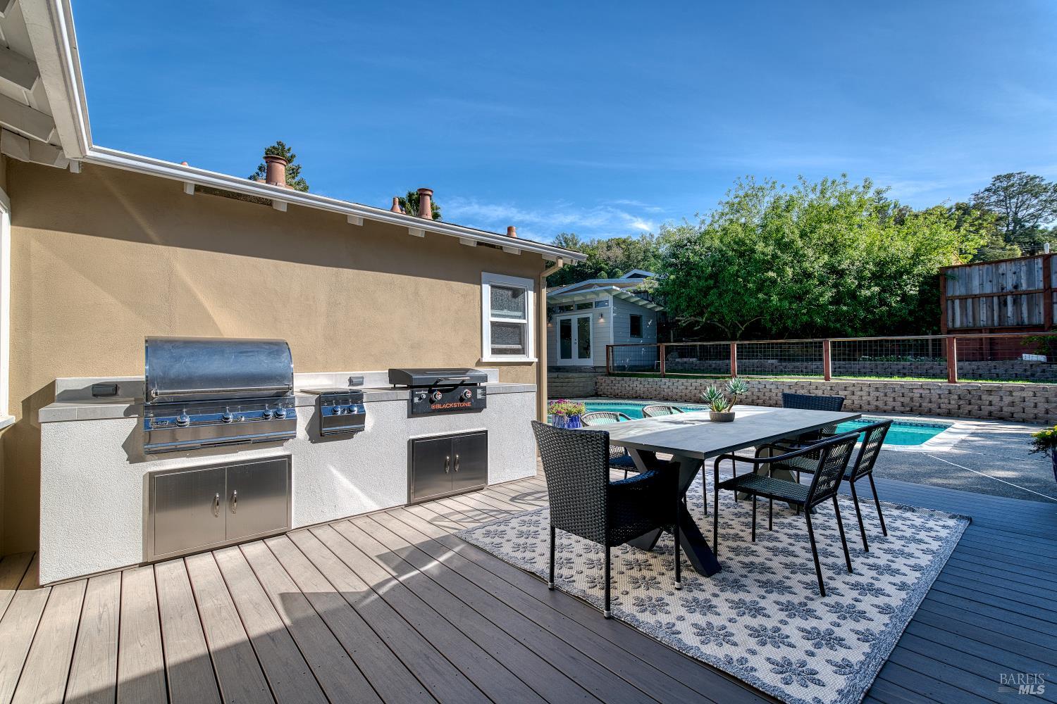 Detail Gallery Image 32 of 47 For 237 Alameda De La Loma Unkn, Novato,  CA 94949 - 3 Beds | 3 Baths