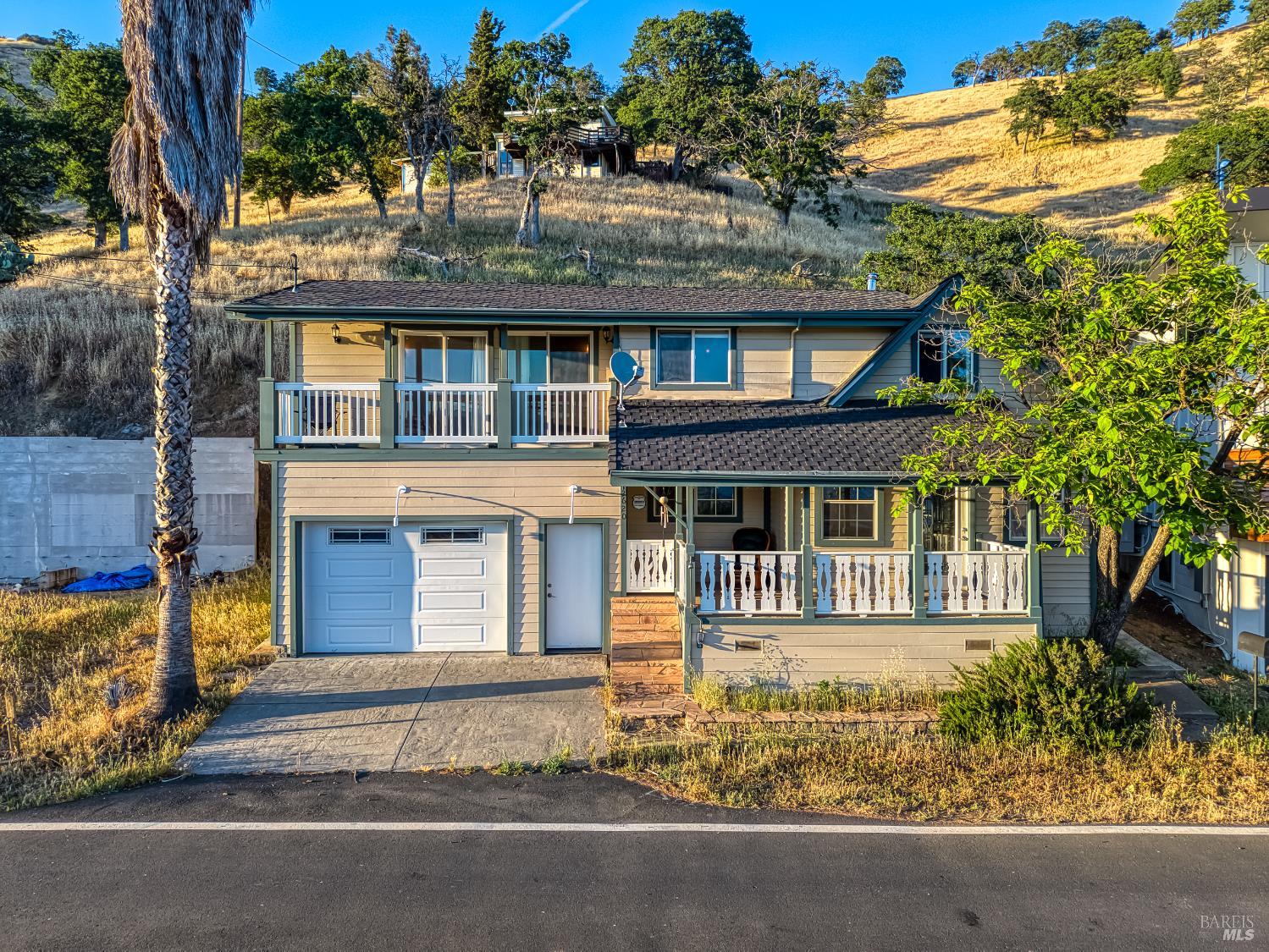 Detail Gallery Image 3 of 43 For 12620 Lakeshore Dr, Clearlake,  CA 95422 - 3 Beds | 1/1 Baths