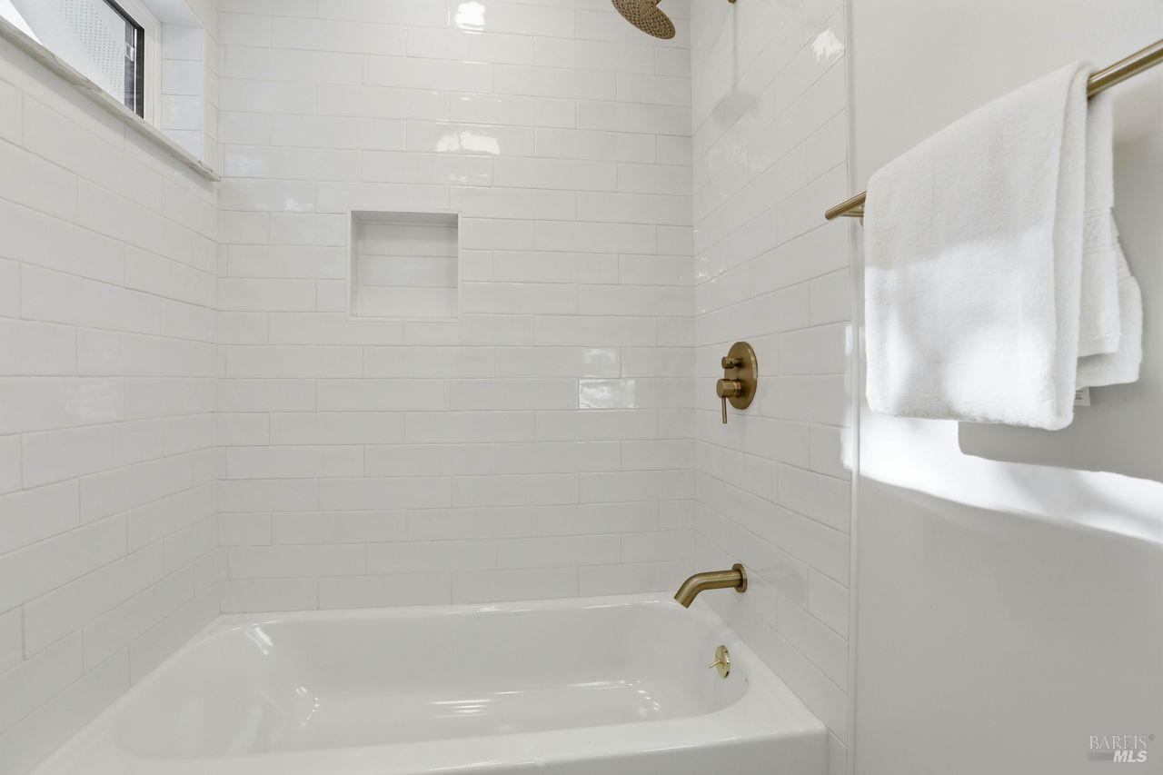 Detail Gallery Image 27 of 37 For 41 Park Dr, San Anselmo,  CA 94960 - 3 Beds | 2/1 Baths