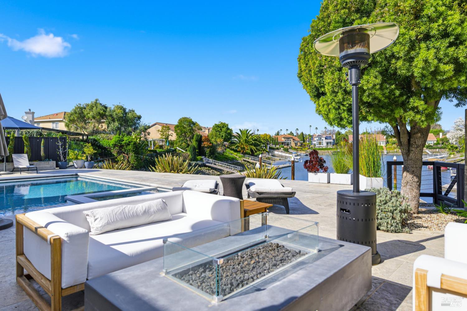 Detail Gallery Image 59 of 77 For 100 S Newport Dr, Napa,  CA 94559 - 4 Beds | 2/1 Baths