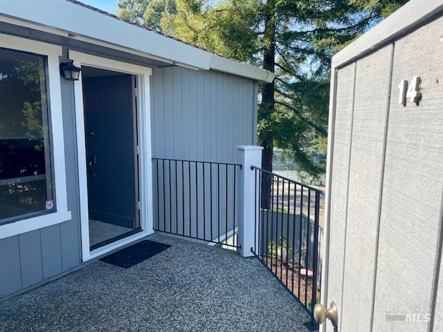 Detail Gallery Image 3 of 34 For 14 Scottsdale Way, Novato,  CA 94947 - 2 Beds | 2 Baths