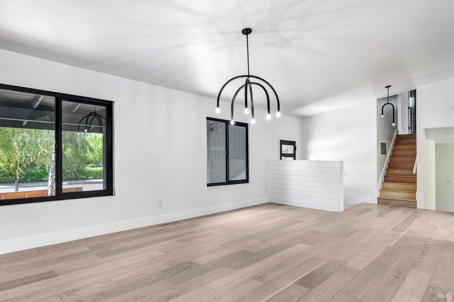 Detail Gallery Image 8 of 48 For 690 Hudson Ct, Sonoma,  CA 95476 - 4 Beds | 3 Baths