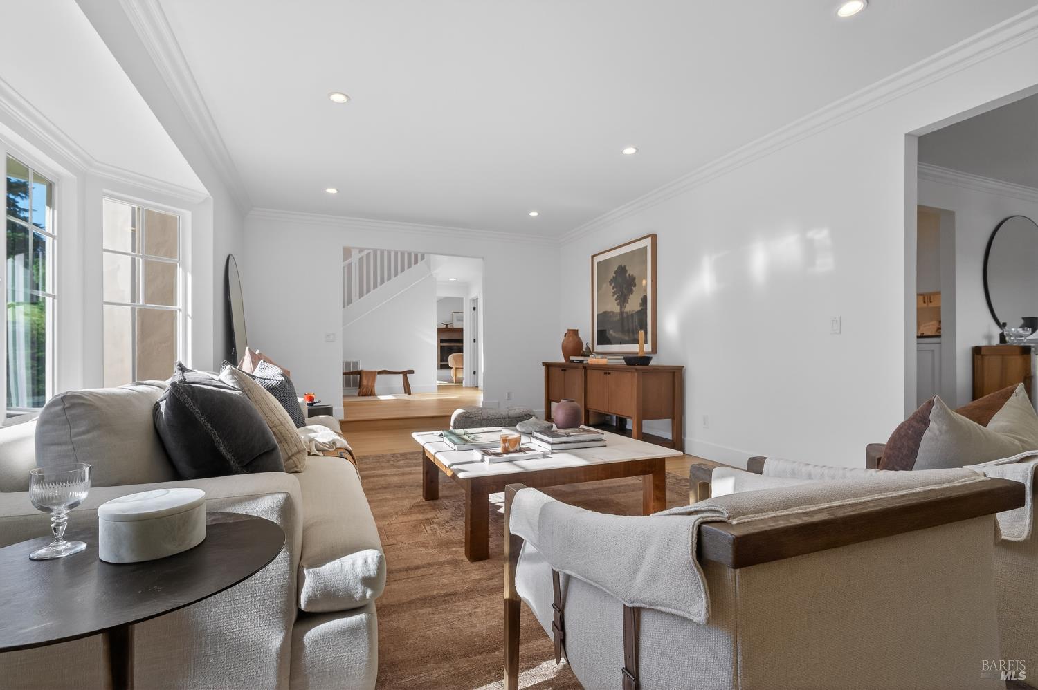 Detail Gallery Image 5 of 53 For 20 Archibald Ln, Novato,  CA 94945 - 4 Beds | 3/1 Baths