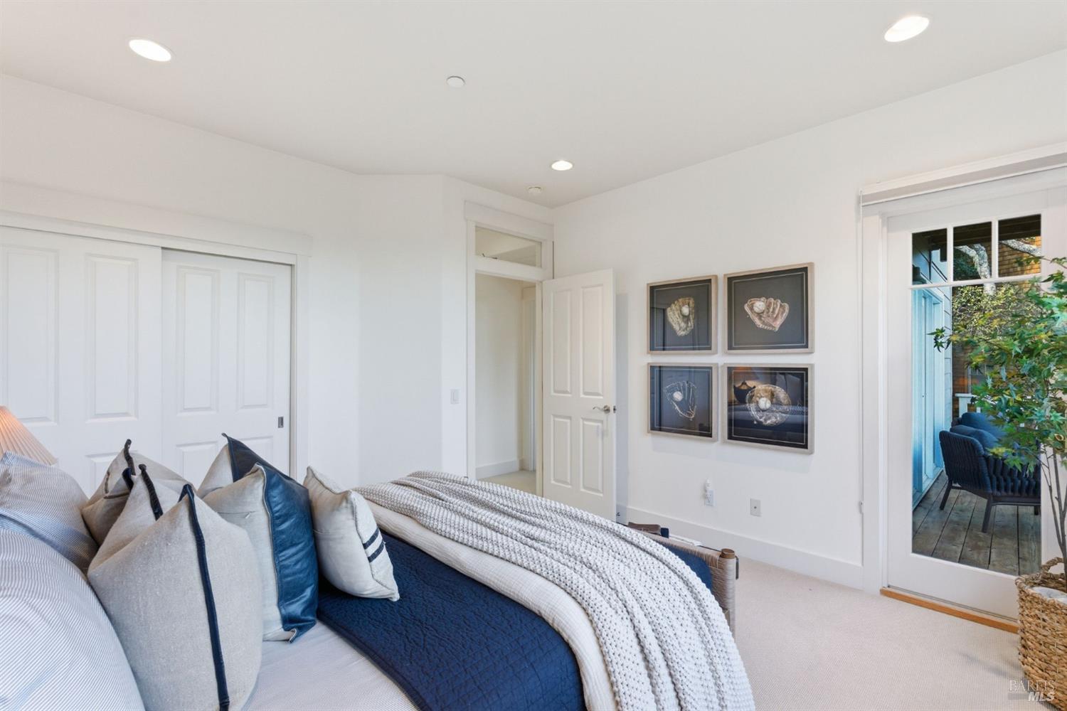 Detail Gallery Image 47 of 58 For 711 Forest Way, Mill Valley,  CA 94941 - 4 Beds | 3/1 Baths