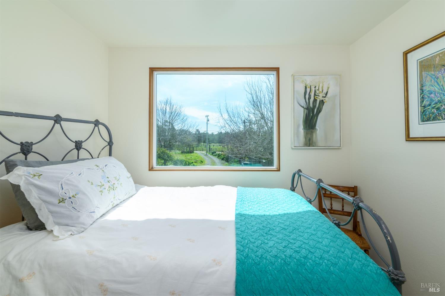 Detail Gallery Image 14 of 40 For 44120 Biaggi Rd, Manchester,  CA 95459 - 2 Beds | 2/1 Baths