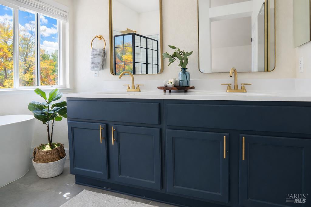 Detail Gallery Image 28 of 35 For 454 Harvest Cir, Vacaville,  CA 95687 - 5 Beds | 3 Baths