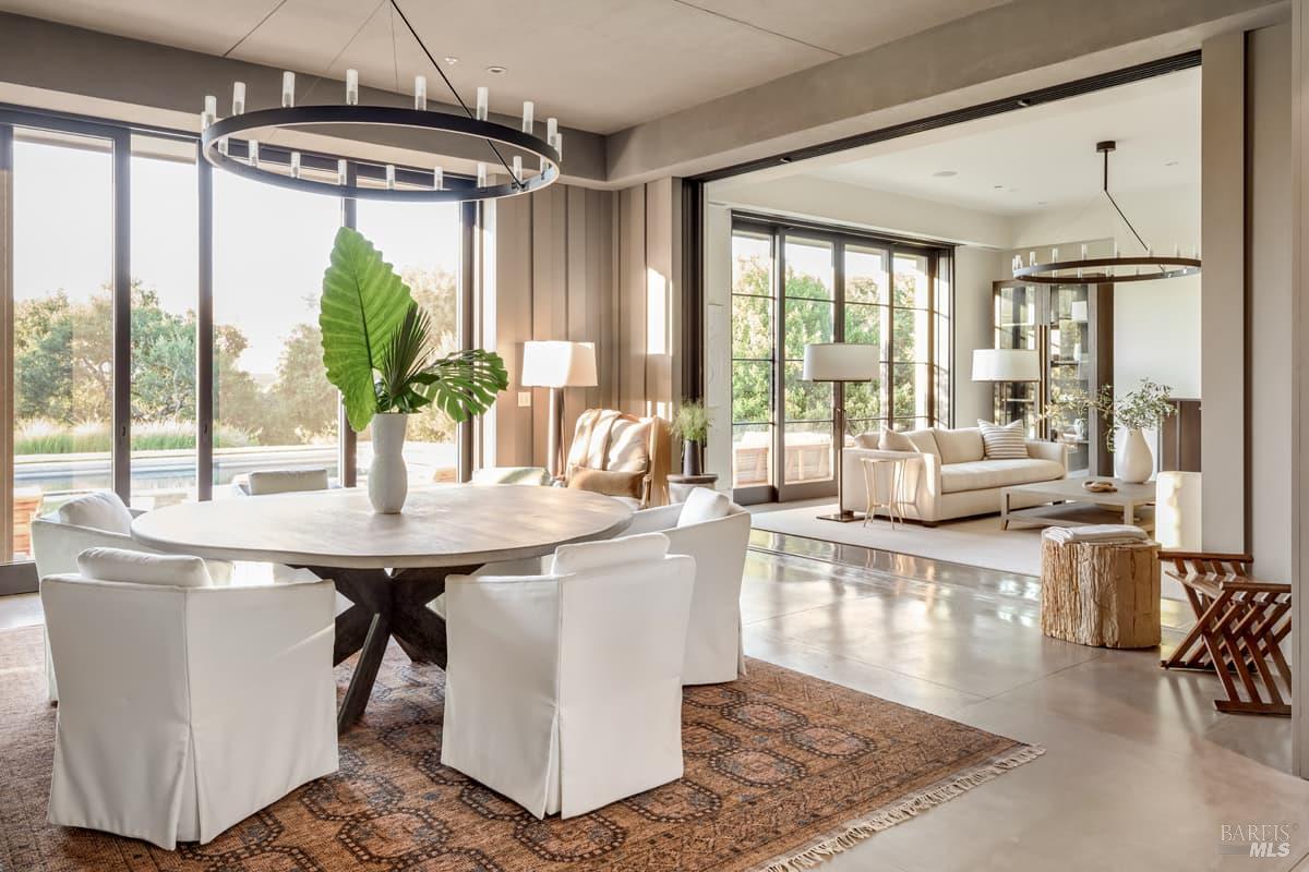 Detail Gallery Image 10 of 73 For 710 Soscol Creek Rd, Napa,  CA 94558 - 5 Beds | 5/1 Baths