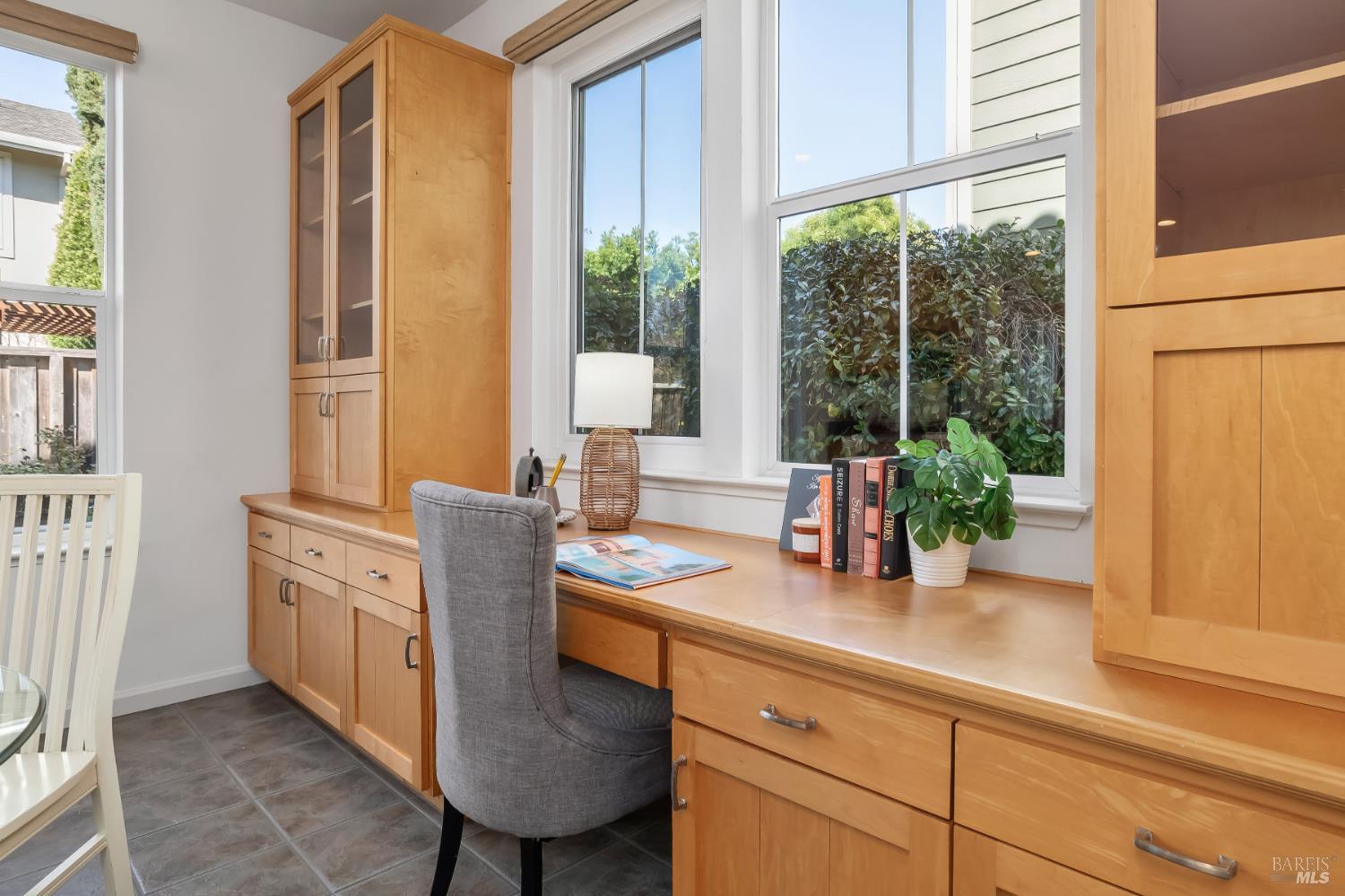 Detail Gallery Image 14 of 26 For 62 Richardson Rd, Novato,  CA 94949 - 5 Beds | 3 Baths