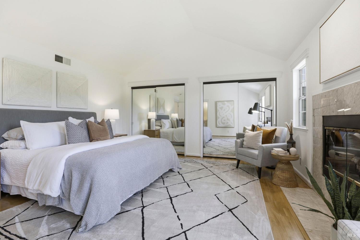 Detail Gallery Image 27 of 44 For 8 Partridge Dr, San Rafael,  CA 94901 - 3 Beds | 2/1 Baths