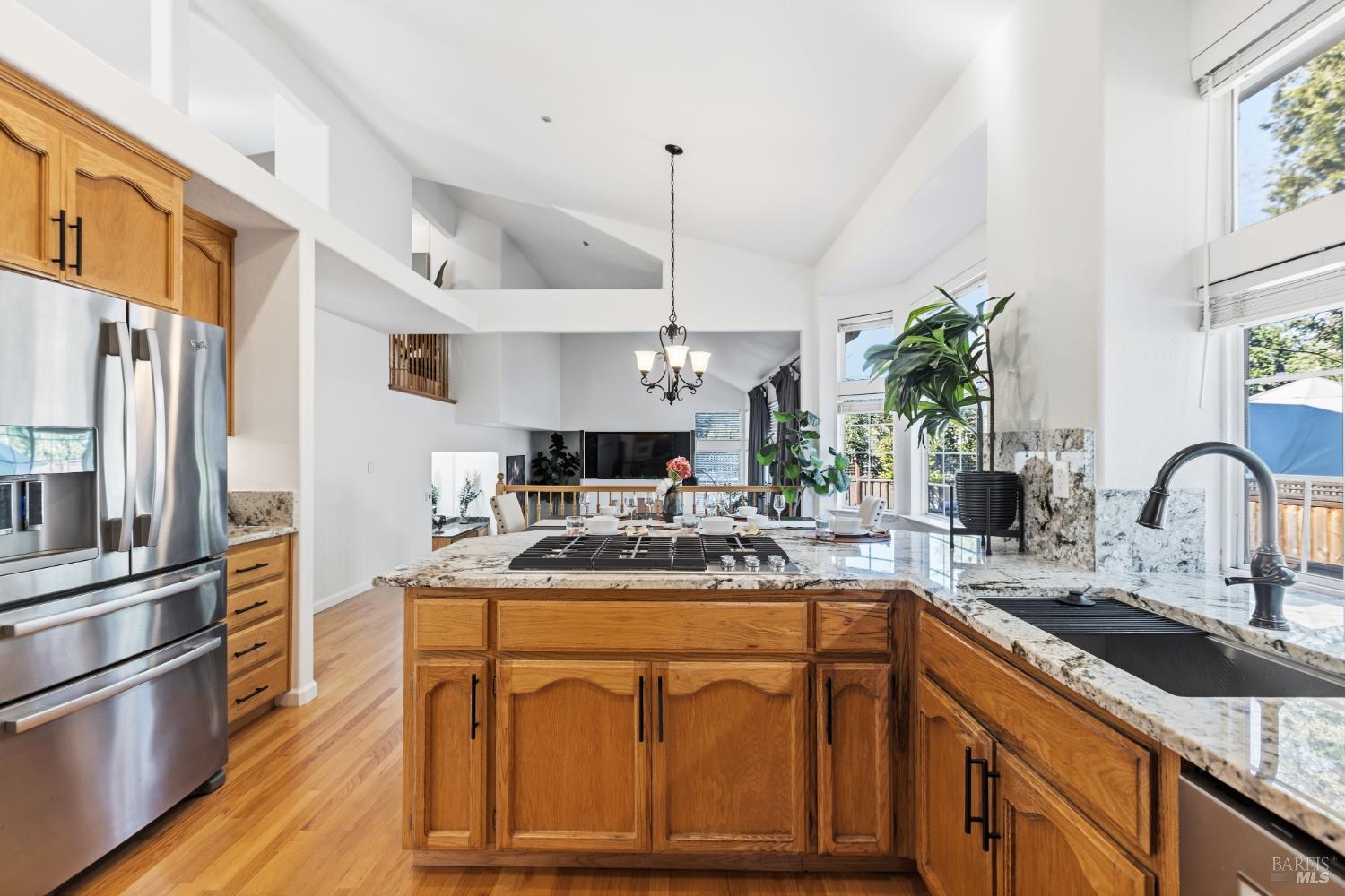 Detail Gallery Image 12 of 57 For 134 Grevillia Dr, Petaluma,  CA 94952 - 4 Beds | 3 Baths