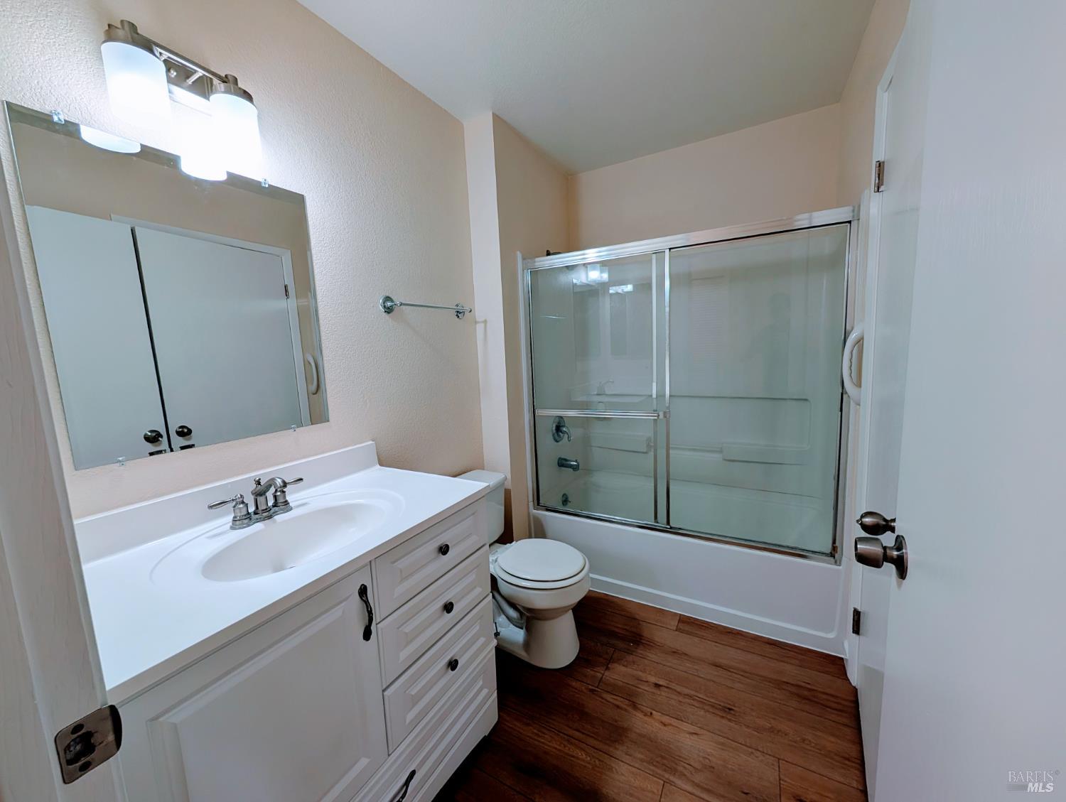 Detail Gallery Image 8 of 24 For 764 Racquet Club Cir, Rohnert Park,  CA 94928 - 2 Beds | 1/1 Baths