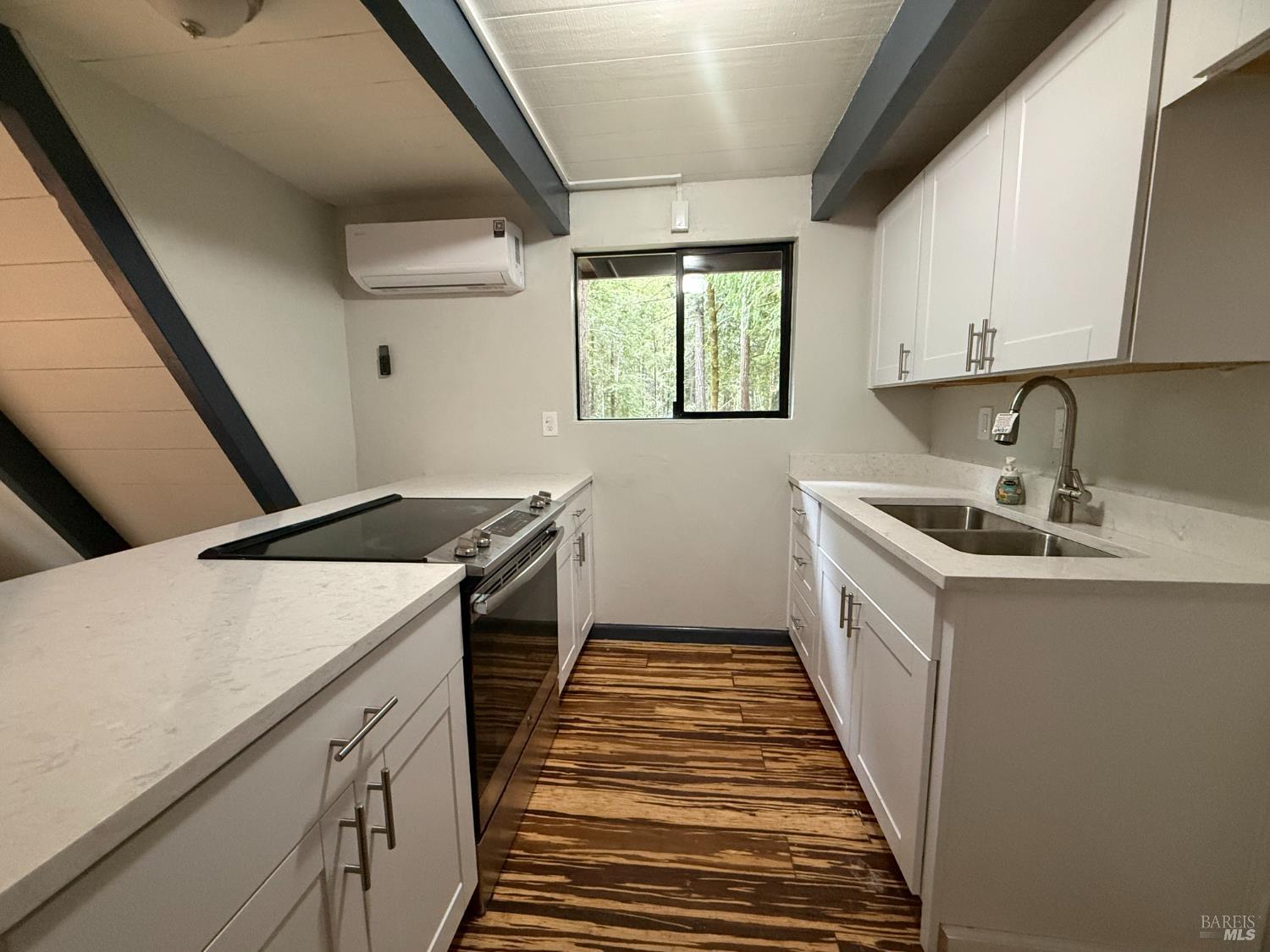 Detail Gallery Image 8 of 23 For 26465 Poppy Dr, Willits,  CA 95490 - 1 Beds | 1/1 Baths