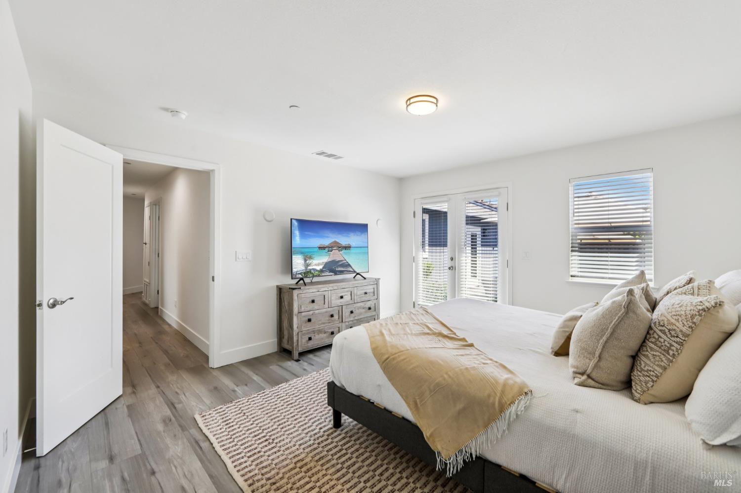 Detail Gallery Image 23 of 34 For 815 Whitney Way, Petaluma,  CA 94954 - 3 Beds | 2 Baths