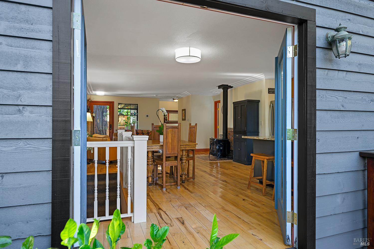 Detail Gallery Image 14 of 42 For 17450 Summit Ave, Guerneville,  CA 95446 - 3 Beds | 2 Baths