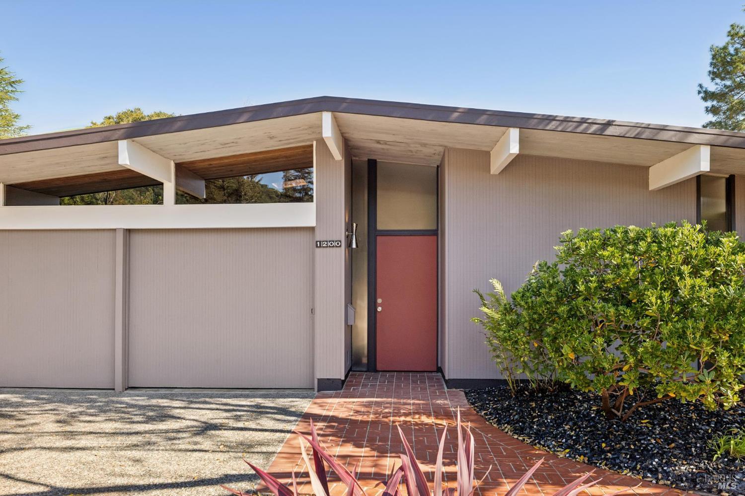 Detail Gallery Image 8 of 58 For 1200 Idylberry Rd, San Rafael,  CA 94903 - 4 Beds | 2 Baths