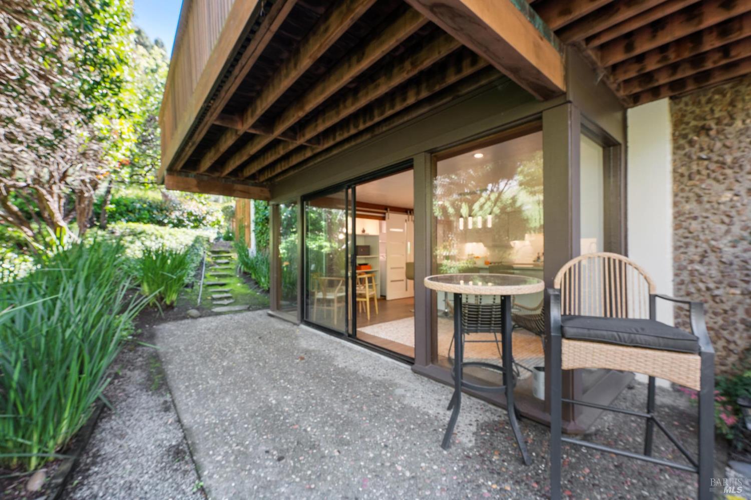 Detail Gallery Image 56 of 58 For 2 Lyford Dr #6,  Tiburon,  CA 94920 - 2 Beds | 2 Baths