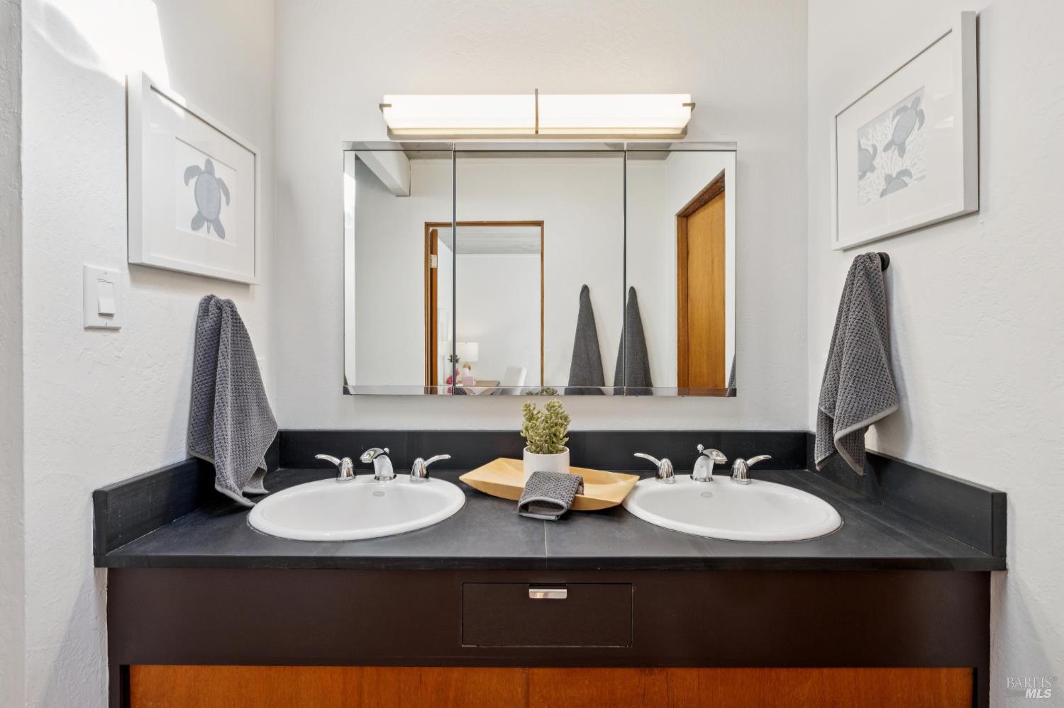 Detail Gallery Image 42 of 58 For 1200 Idylberry Rd, San Rafael,  CA 94903 - 4 Beds | 2 Baths