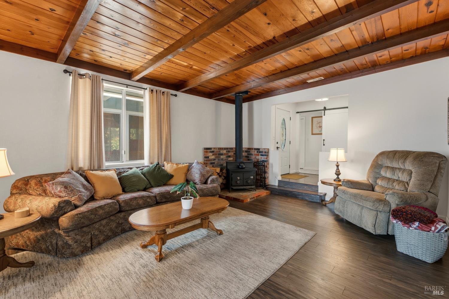 Detail Gallery Image 9 of 29 For 2960 Oak Crest Ave, Lucerne,  CA 95458 - 3 Beds | 2 Baths