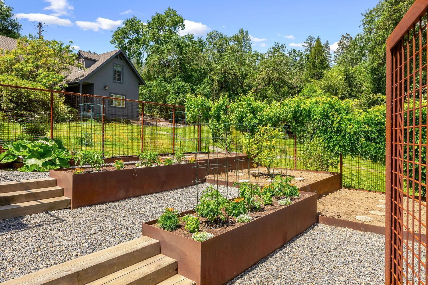 Detail Gallery Image 44 of 57 For 4504 Redwood Rd, Napa,  CA 94558 - 4 Beds | 3/1 Baths