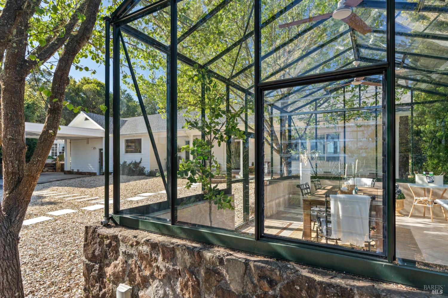 Detail Gallery Image 28 of 70 For 1236 N Fitch Mountain Rd, Healdsburg,  CA 95448 - 3 Beds | 2/1 Baths