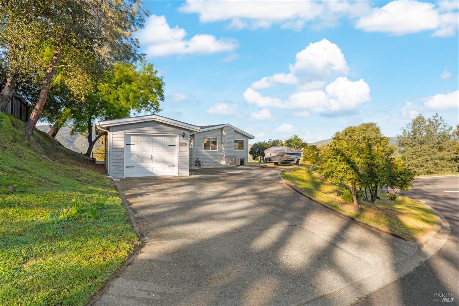 Detail Gallery Image 6 of 45 For 1380 Steele Canyon Rd, Napa,  CA 94558 - 2 Beds | 1/1 Baths