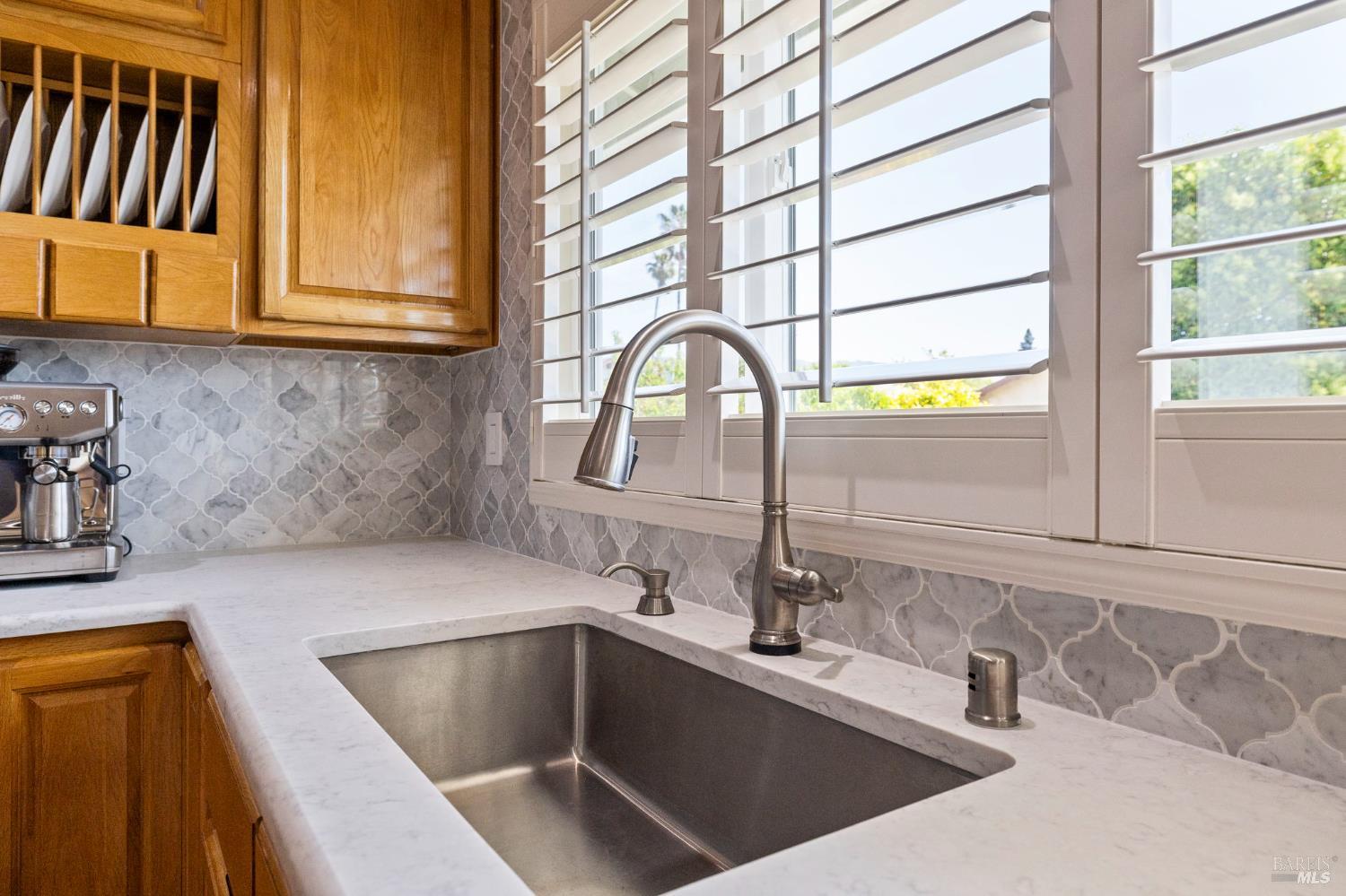 Detail Gallery Image 9 of 41 For 5328 Daniel Dr, Rohnert Park,  CA 94928 - 4 Beds | 3 Baths