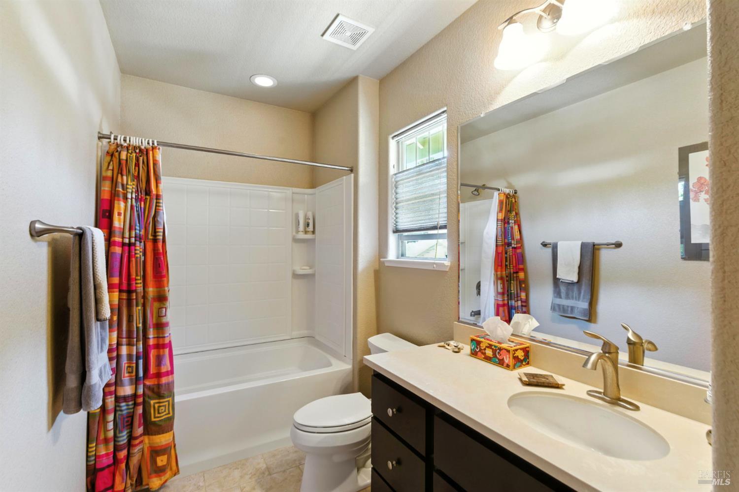 Detail Gallery Image 37 of 59 For 830 Litchfield Ave, Sebastopol,  CA 95472 - 4 Beds | 3 Baths