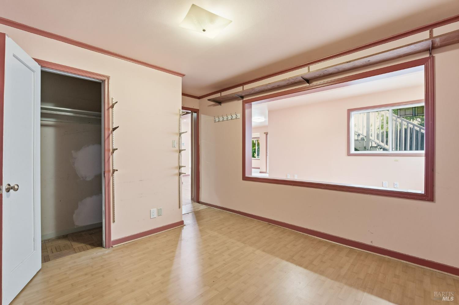 Detail Gallery Image 50 of 59 For 40 Newhall Dr, San Rafael,  CA 94901 - 4 Beds | 3/1 Baths