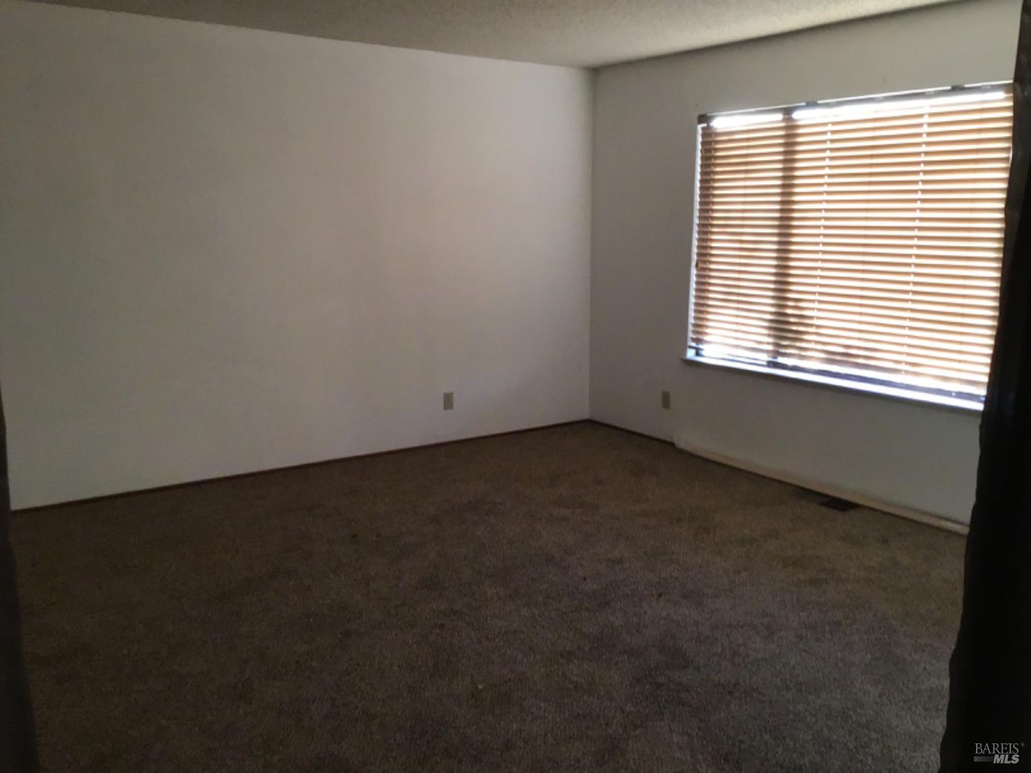 Detail Gallery Image 3 of 15 For 3280 Mustang Cir, Fairfield,  CA 94533 - 4 Beds | 2 Baths