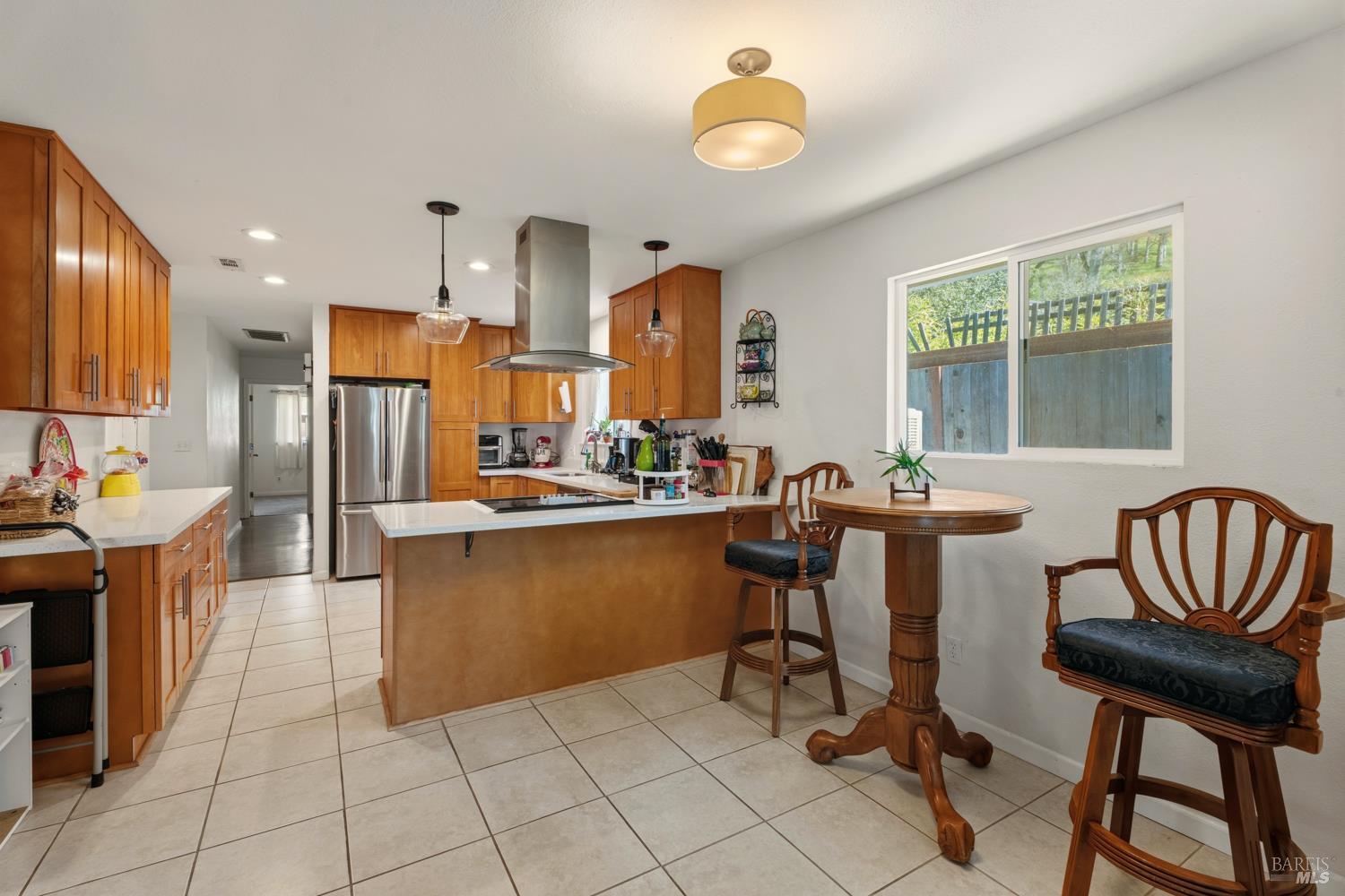 Detail Gallery Image 3 of 29 For 2960 Oak Crest Ave, Lucerne,  CA 95458 - 3 Beds | 2 Baths