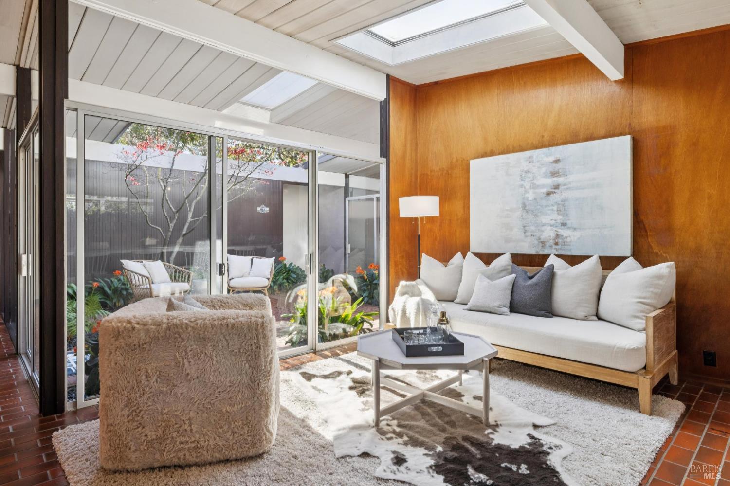 Detail Gallery Image 21 of 58 For 1200 Idylberry Rd, San Rafael,  CA 94903 - 4 Beds | 2 Baths