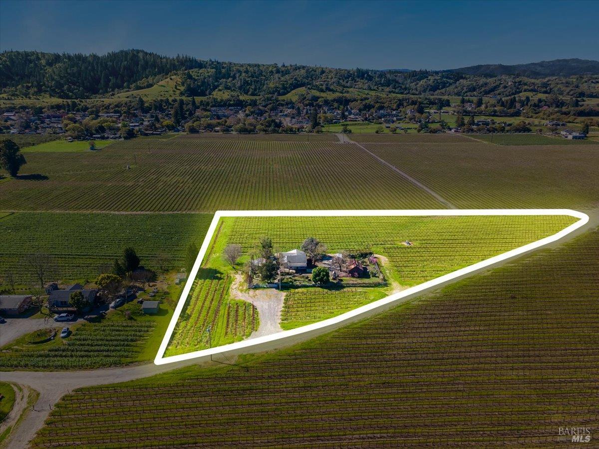 Detail Gallery Image 38 of 43 For 21399 River Ln, Geyserville,  CA 95441 - 2 Beds | 1 Baths