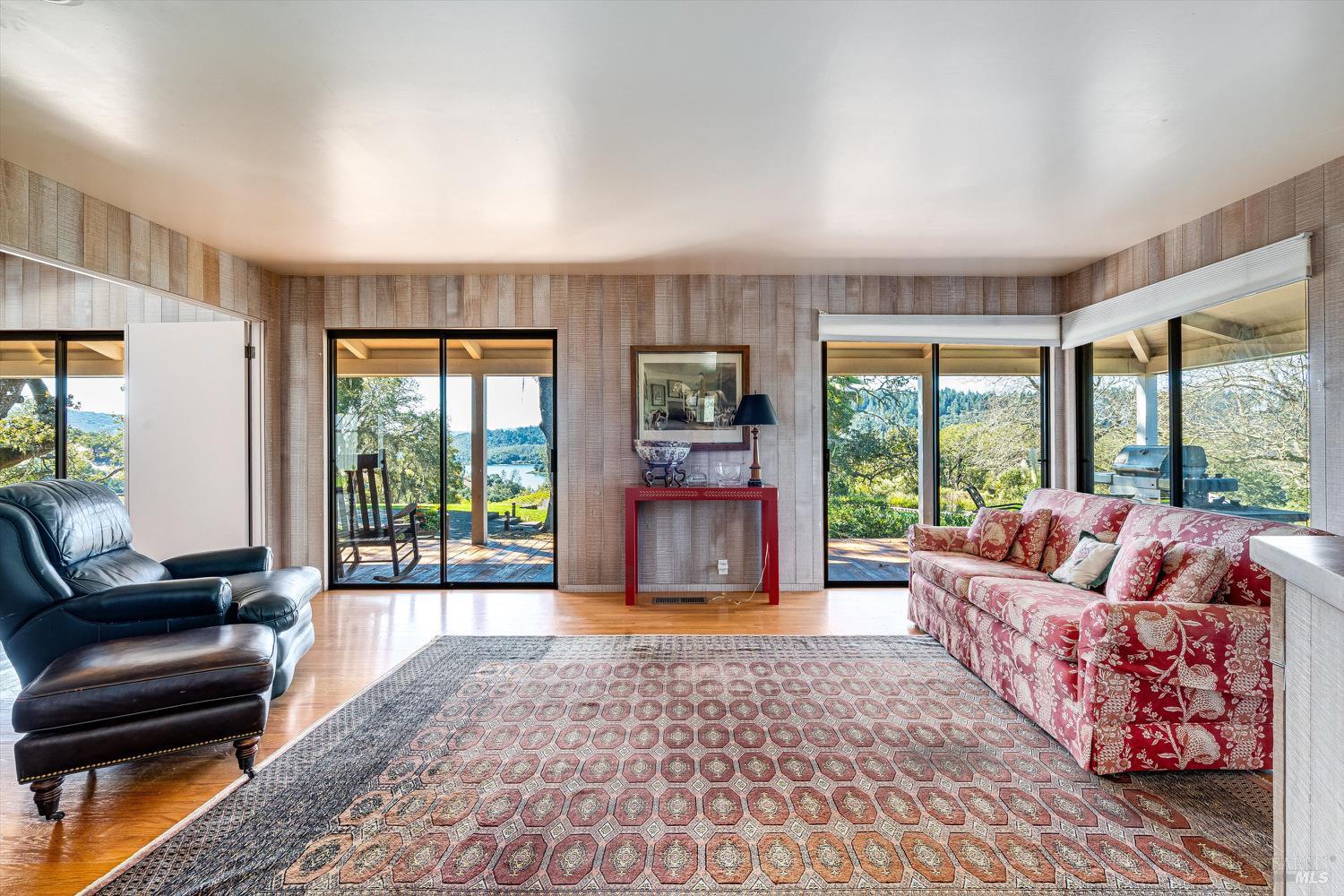 Detail Gallery Image 14 of 57 For 1740 Conn Valley Rd, Saint Helena,  CA 94574 - 3 Beds | 3/1 Baths