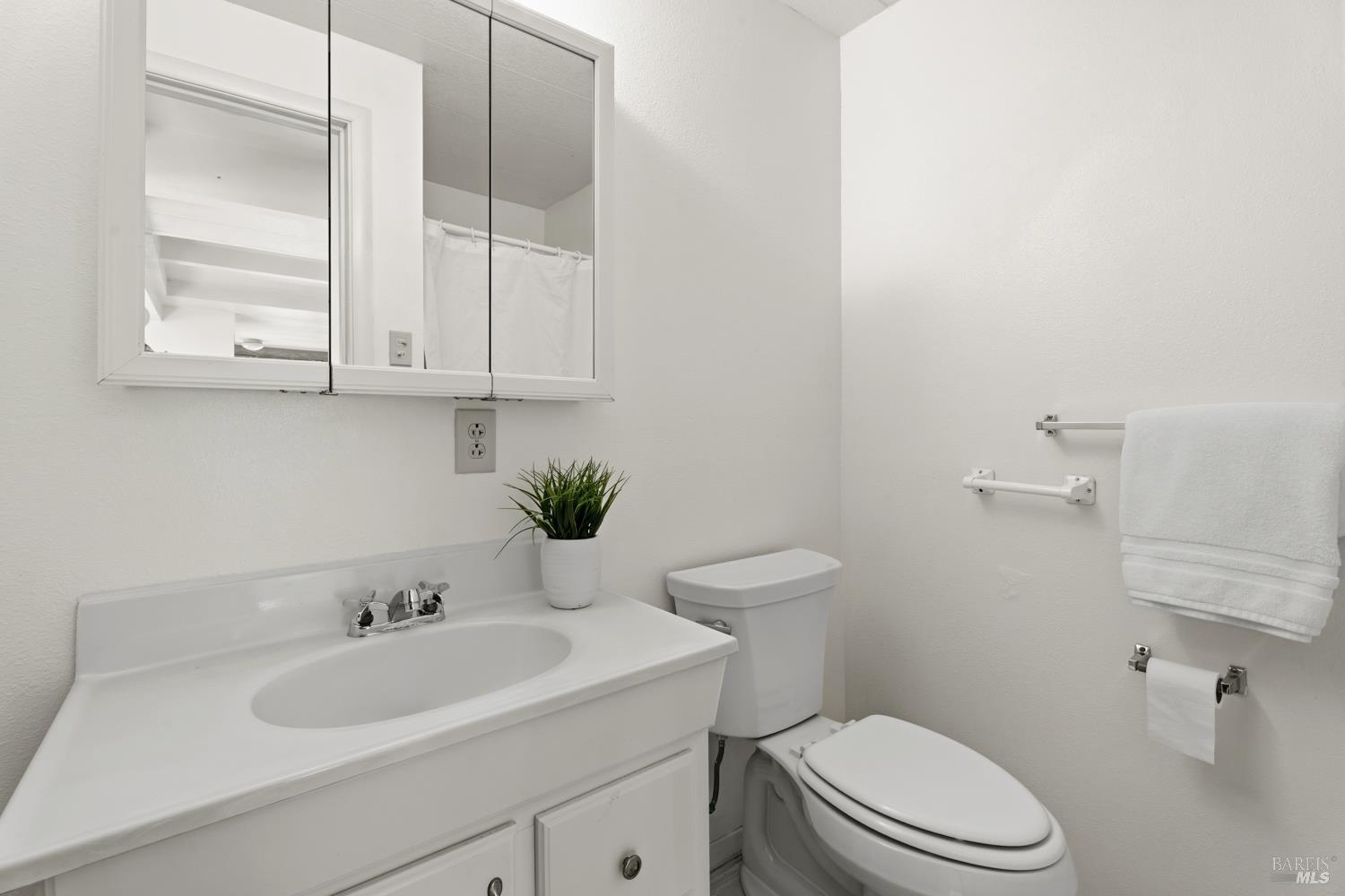 Detail Gallery Image 17 of 19 For 660 Leslie St 60, Ukiah,  CA 95482 - 2 Beds | 1/1 Baths