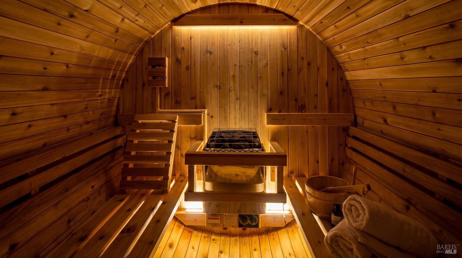 Detail Gallery Image 27 of 41 For 5328 Daniel Dr, Rohnert Park,  CA 94928 - 4 Beds | 3 Baths