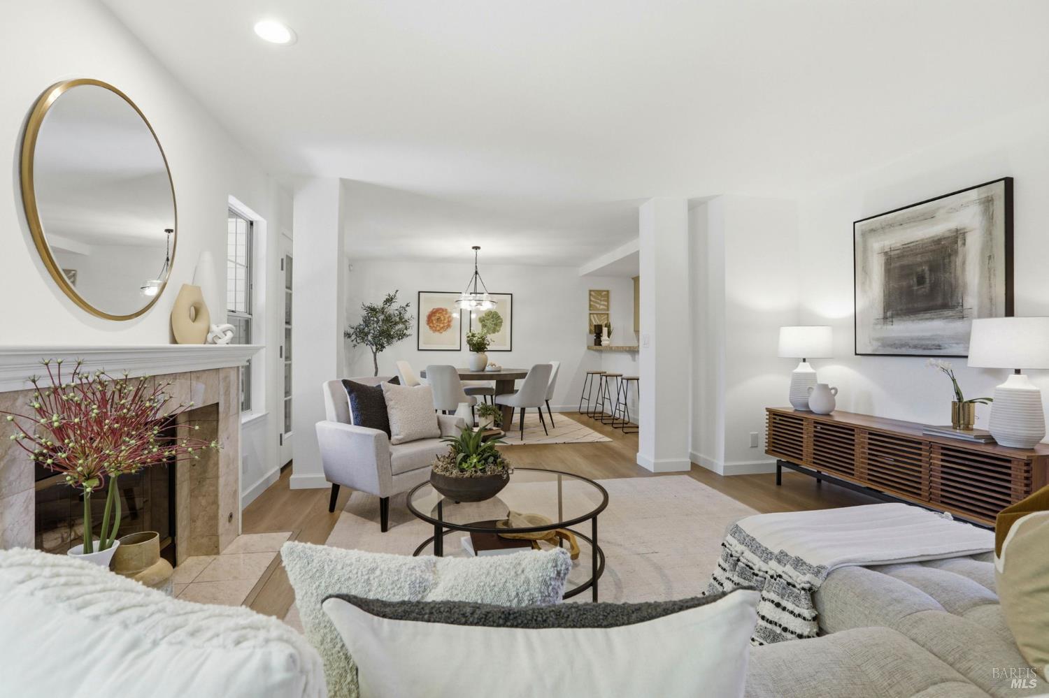 Detail Gallery Image 8 of 44 For 8 Partridge Dr, San Rafael,  CA 94901 - 3 Beds | 2/1 Baths