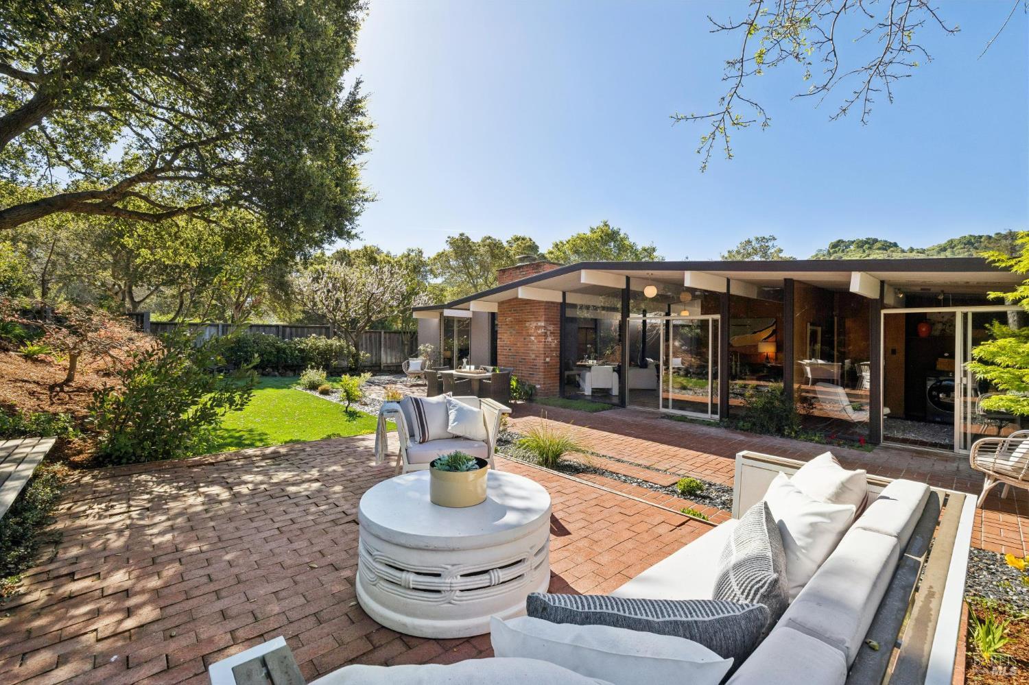 Detail Gallery Image 6 of 58 For 1200 Idylberry Rd, San Rafael,  CA 94903 - 4 Beds | 2 Baths