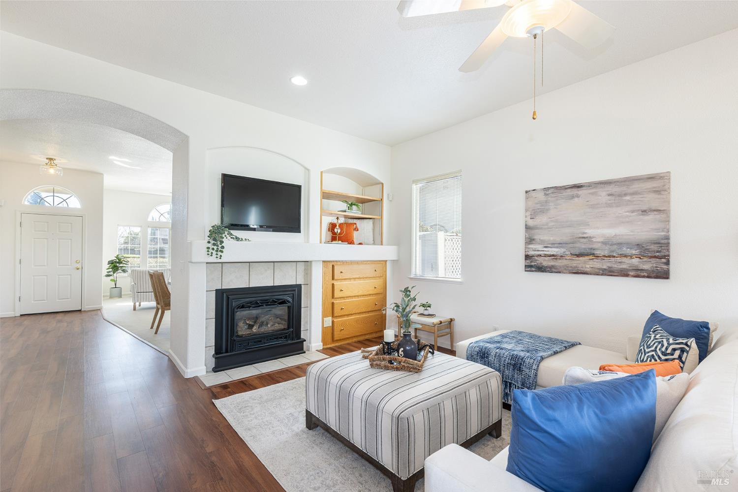 Detail Gallery Image 13 of 56 For 3896 Doral Dr, Fairfield,  CA 94533 - 4 Beds | 2 Baths