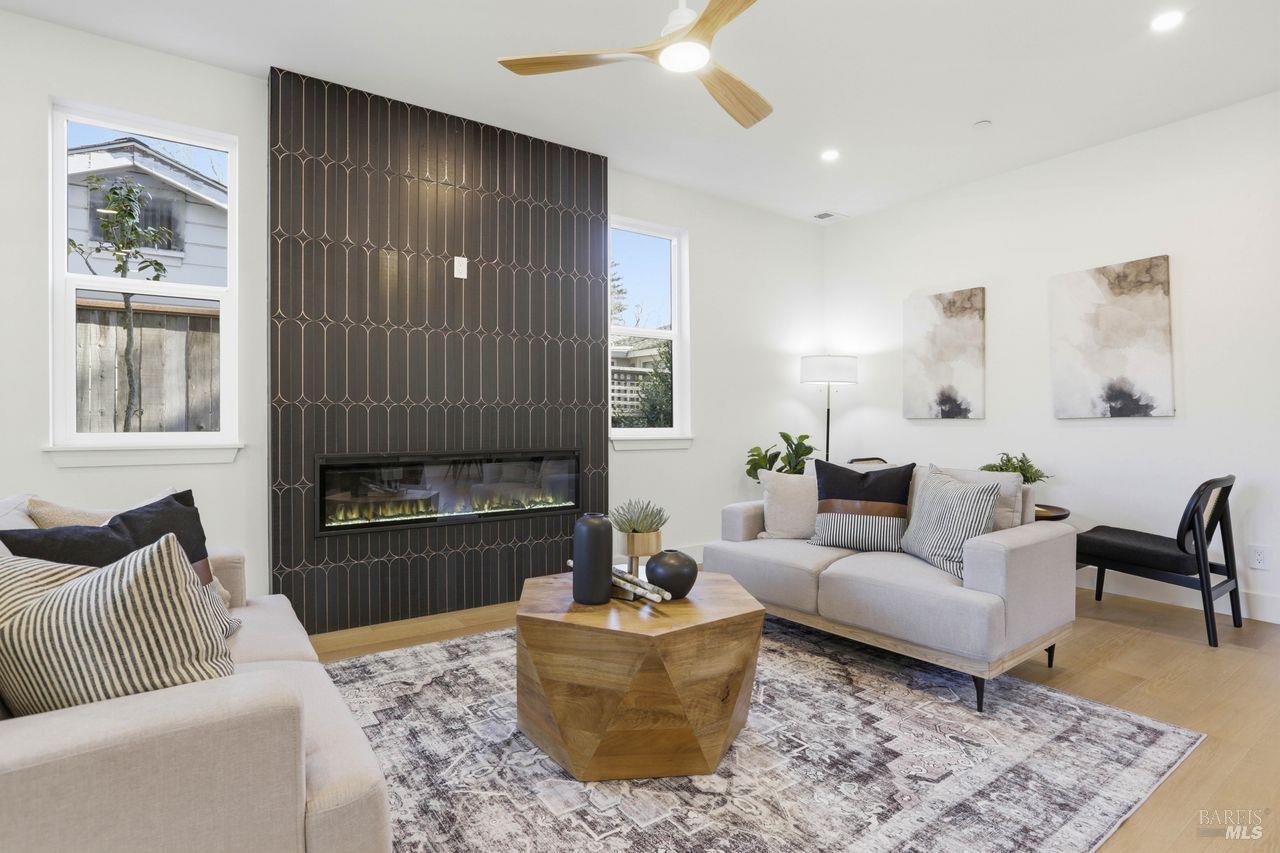 Detail Gallery Image 5 of 37 For 41 Park Dr, San Anselmo,  CA 94960 - 3 Beds | 2/1 Baths