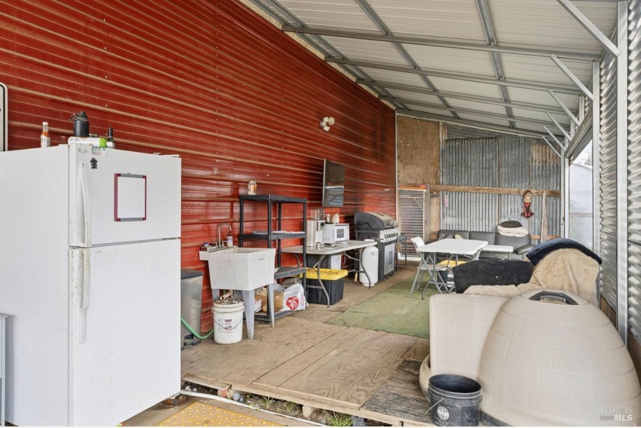 Detail Gallery Image 7 of 28 For 19450 Tomki Rd, Redwood Valley,  CA 95470 - 1 Beds | 1 Baths