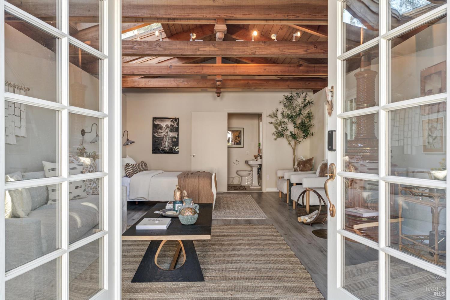 Detail Gallery Image 60 of 70 For 1236 N Fitch Mountain Rd, Healdsburg,  CA 95448 - 3 Beds | 2/1 Baths