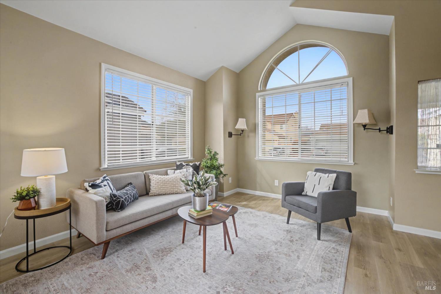 Detail Gallery Image 8 of 51 For 1030 Fox Hound Rd, Vacaville,  CA 95687 - 4 Beds | 2/1 Baths