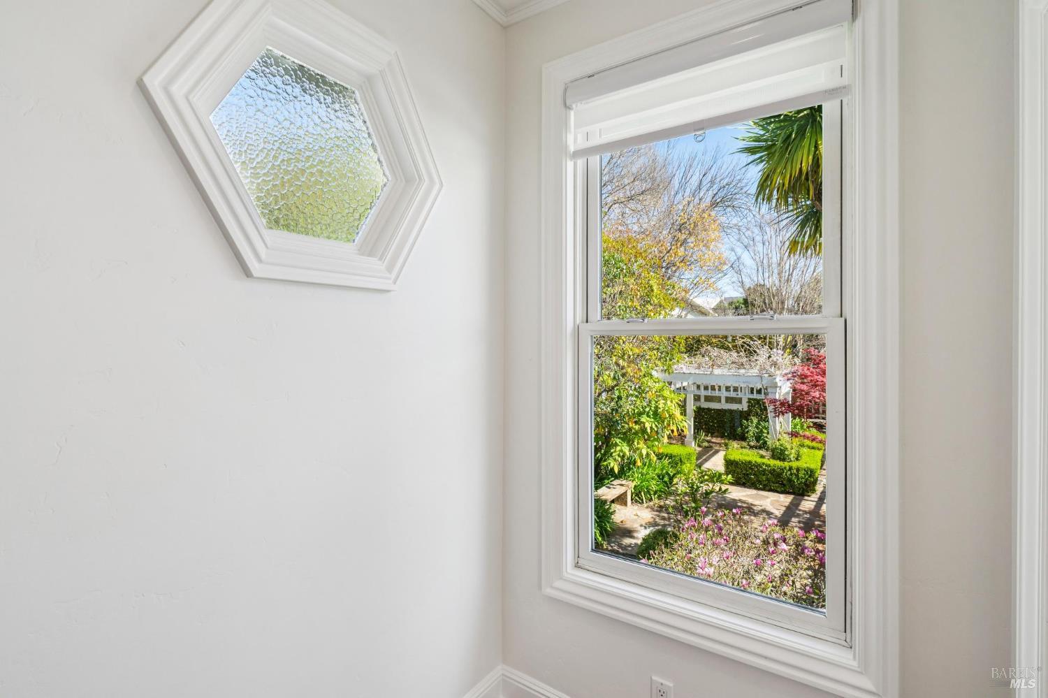 Detail Gallery Image 23 of 80 For 102 F St, San Rafael,  CA 94901 - – Beds | – Baths