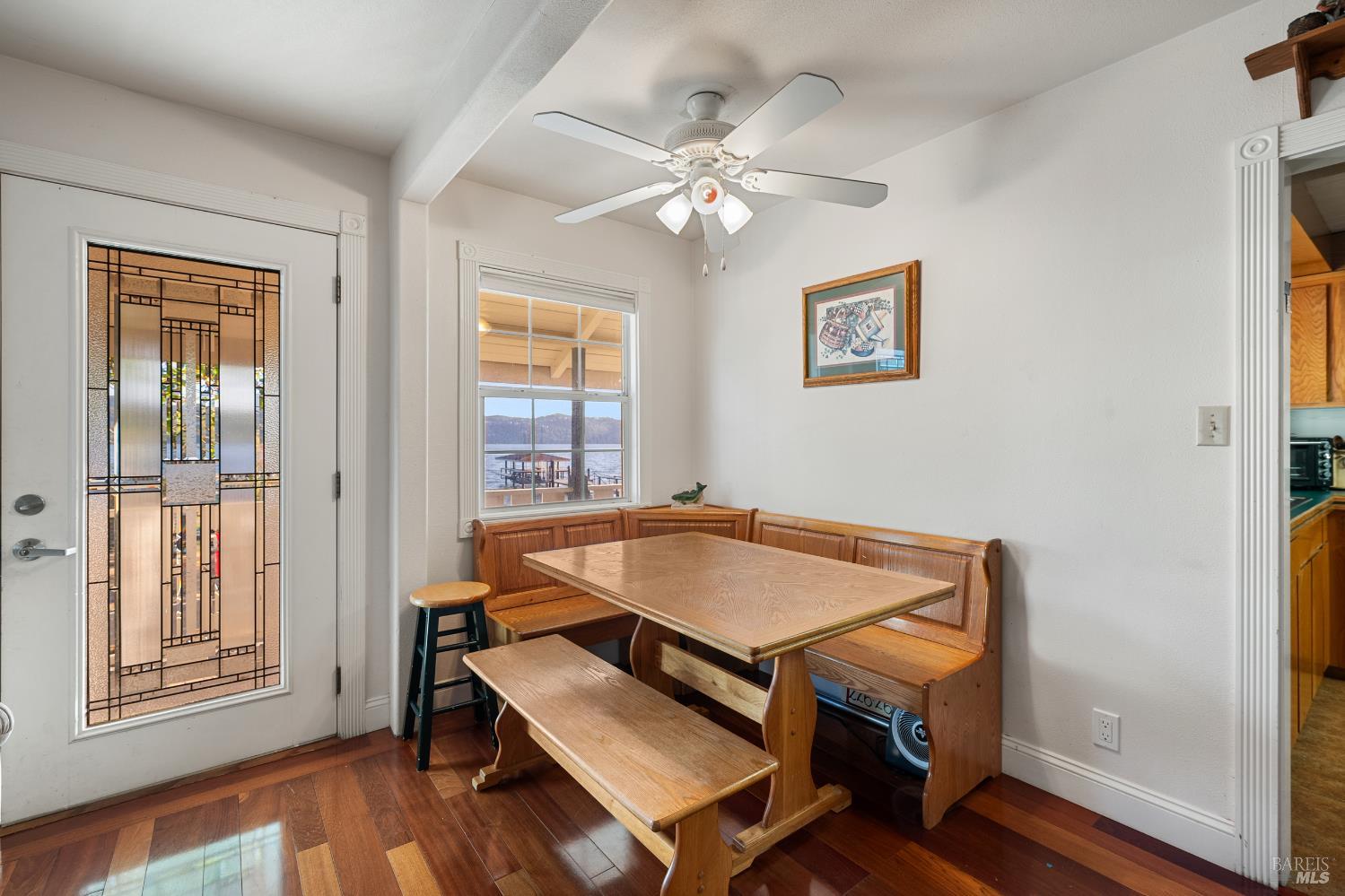 Detail Gallery Image 11 of 43 For 12620 Lakeshore Dr, Clearlake,  CA 95422 - 3 Beds | 1/1 Baths