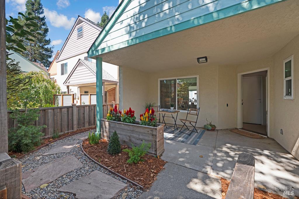 Detail Gallery Image 5 of 31 For 8148 Bodega Ave, Sebastopol,  CA 95472 - 3 Beds | 1/1 Baths